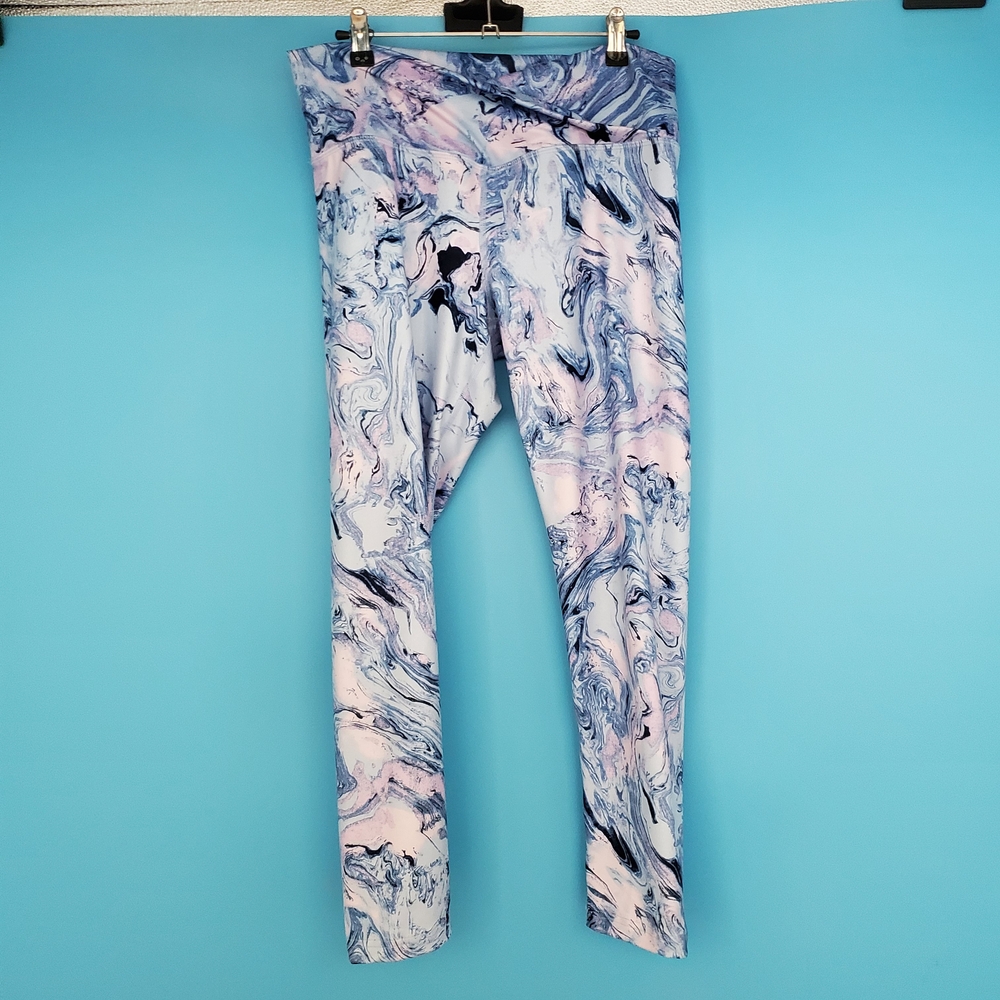 SO Leggings Size Large Marbled Mid Rise Ankle